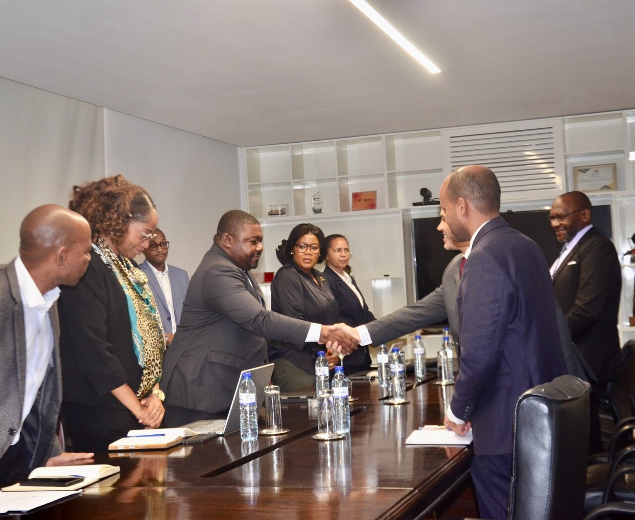 Governos de Moçambique e Emirados Árabes Unidos Debatem