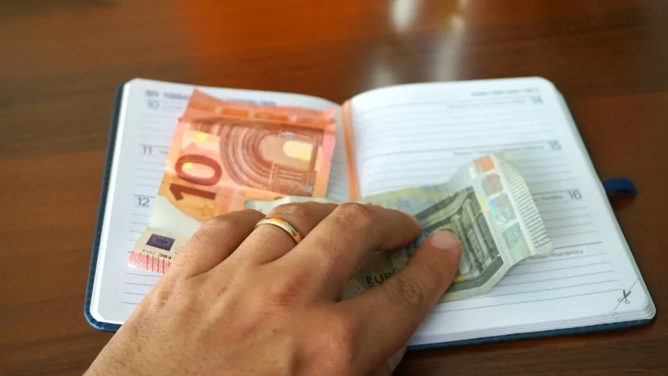 Já há datas! Confira quando vai pagar a Segurança Social em