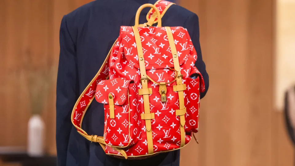 Louis Vuitton multada em 500 mil euros por falhas