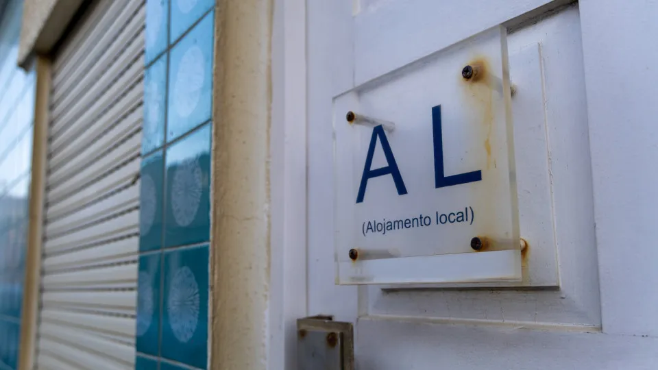Mais de 6 mil alojamentos locais "fantasma" cancelados em