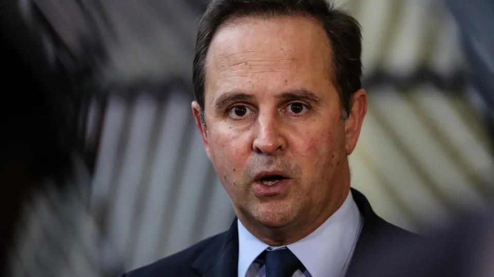 Medina alerta para exportações e "mau equilíbrio" com