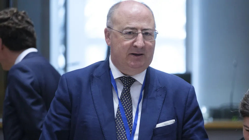 Ministro da Agricultura garante apoios para o setor da
