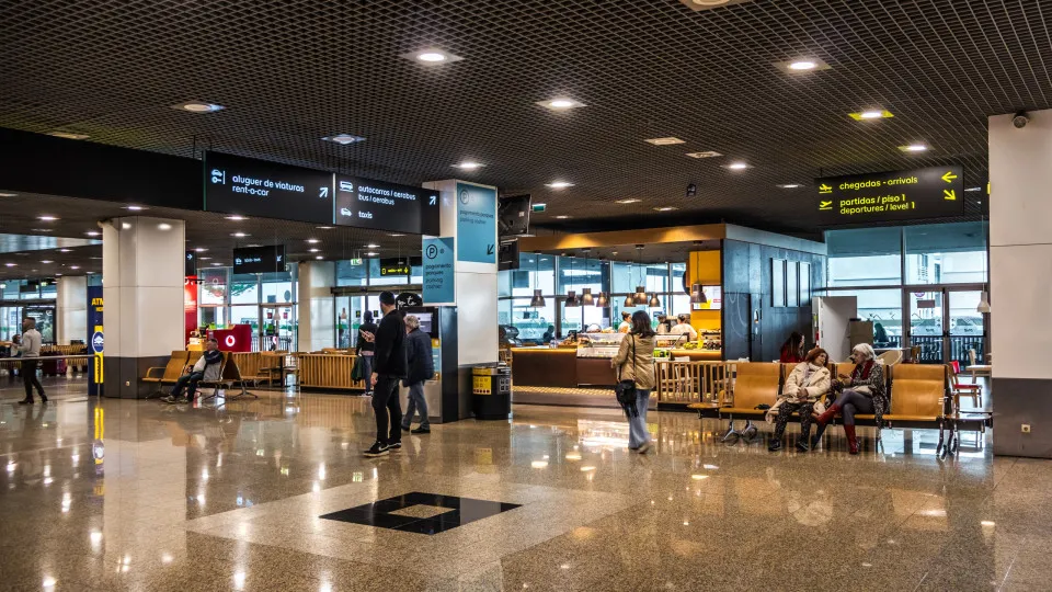 Movimento de passageiros nos aeroportos aumentou em 2025: De