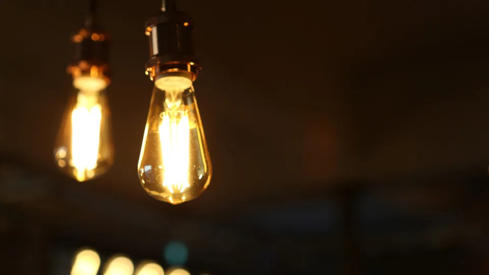 Número de clientes da E-Redes sem energia baixa para 32 mil