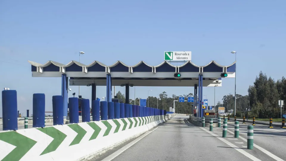 Pesados de mercadorias isentos de portagens na CREP a partir