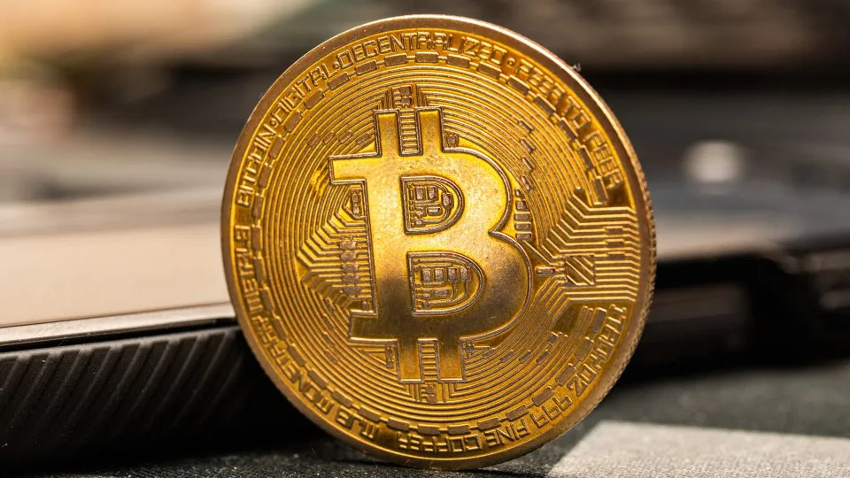 Plataforma americana de bitcoin suspende depósitos e