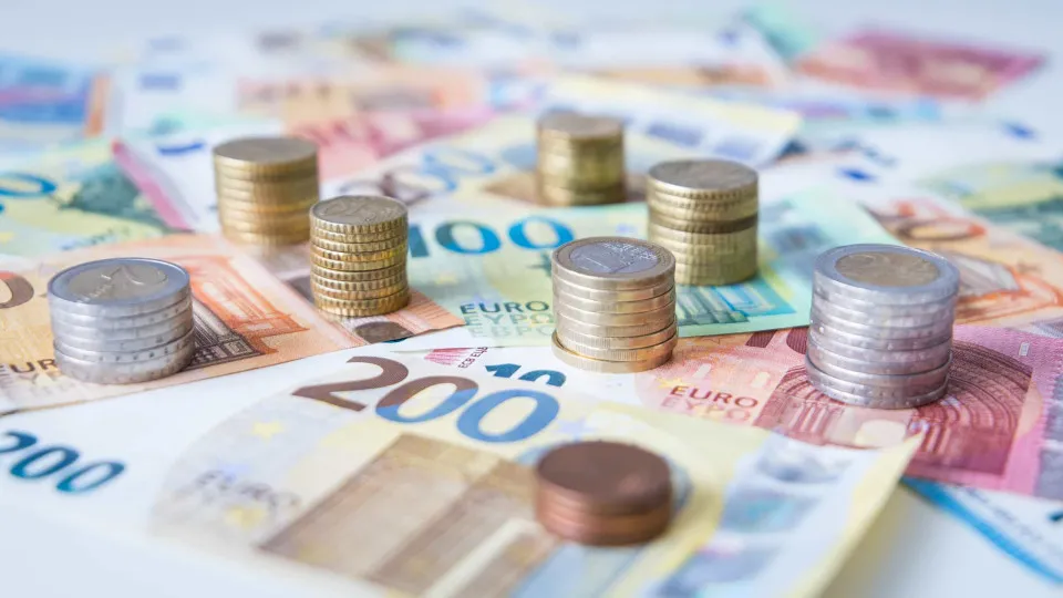 Portugal arrecada 1.750 milhões de euros em leilão de dívida