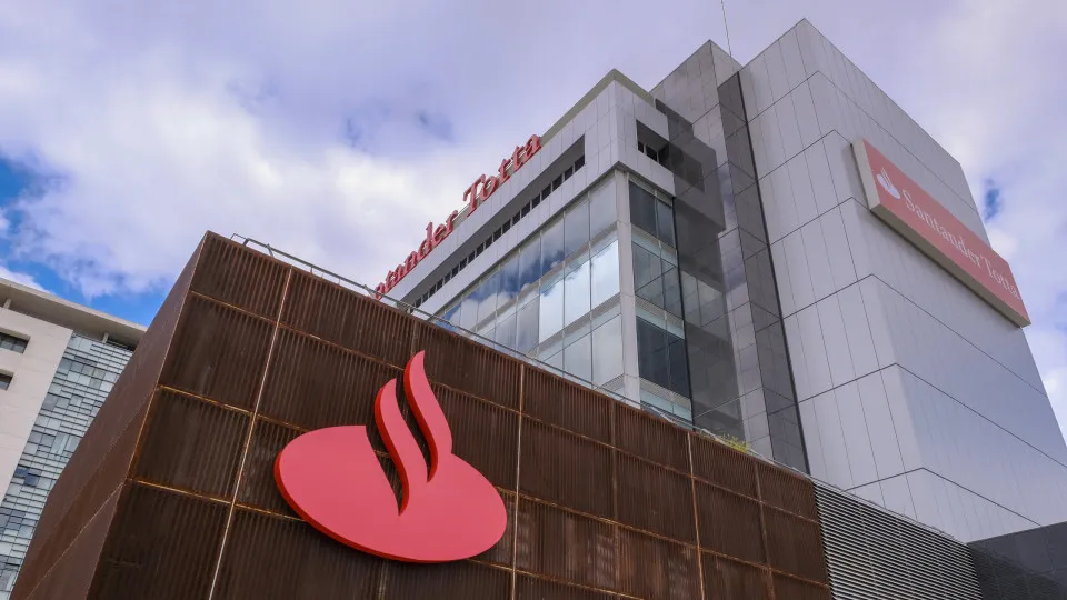 Santander Totta reduz 50 balcões em 2025
