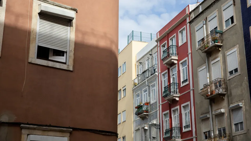 Taxa Euribor sobe a três meses, desce a seis e se mantém a