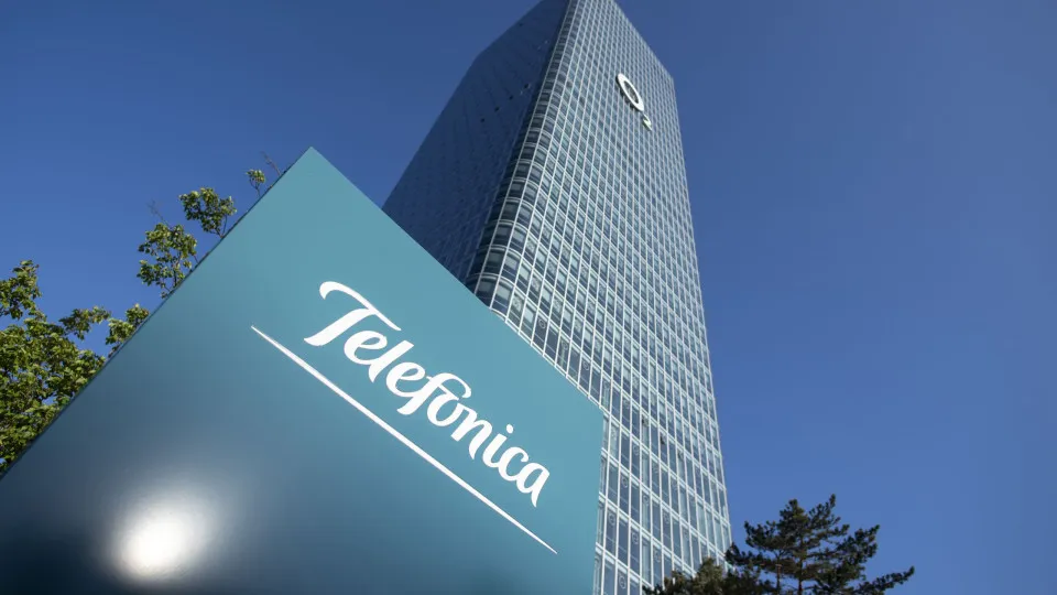 Telefónica registrou prejuízo de R$ 4,32 bilhões em