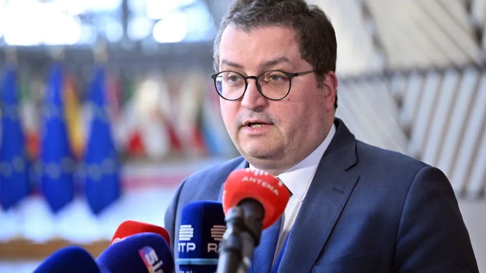 "Vamos cumprir as regras orçamentais" da UE, garante Miranda