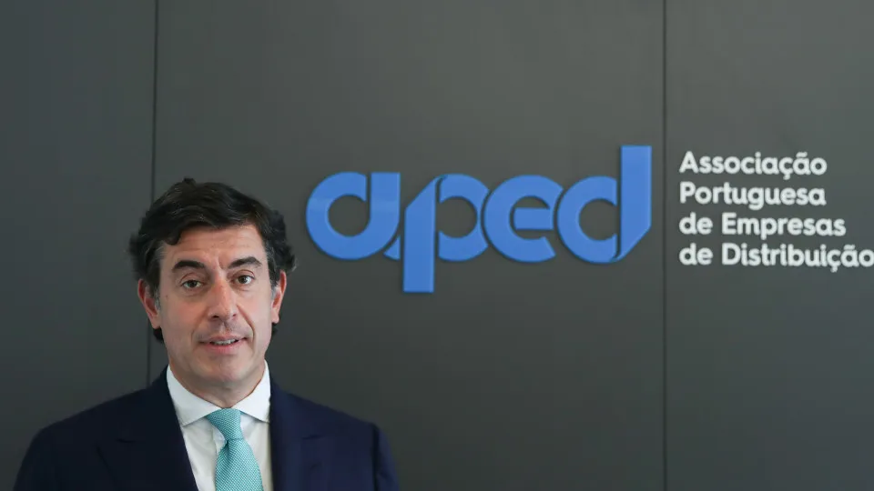 APED pede ao Governo para que mexa na fiscalidade dos