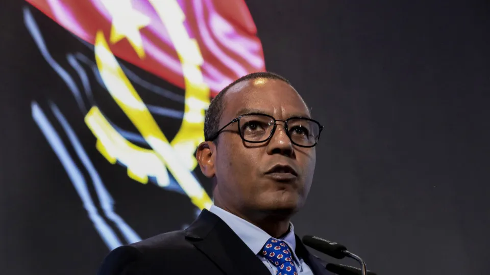 Angola emitiu 2,5 bilhões de dólares em Eurobonds a