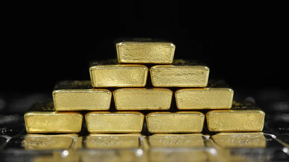 Ao fim da quarta semana da guerra: Preço do ouro cai 6% e