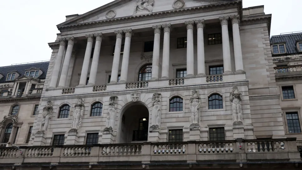 Banco de Inglaterra mantém principal taxa diretora em 3,75%