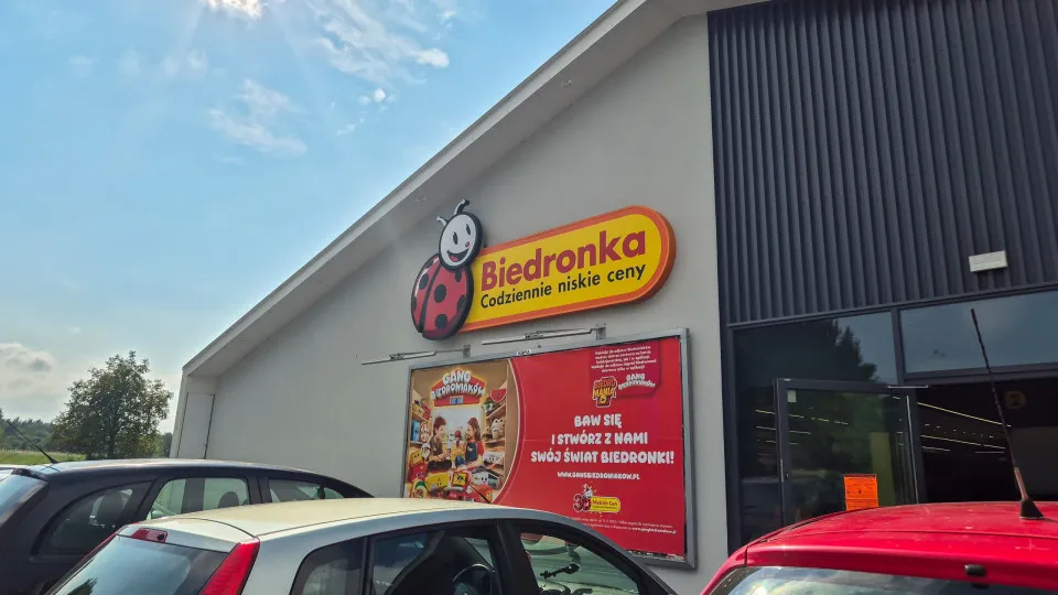 Biedronka olha para todos os movimentos do mercado com