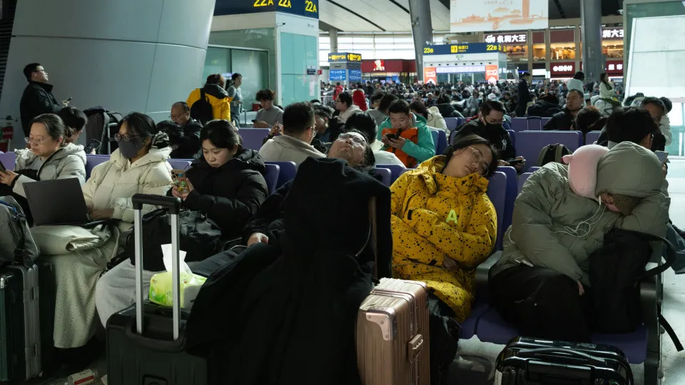 China registra recorde de 9,4 bilhões de viagens