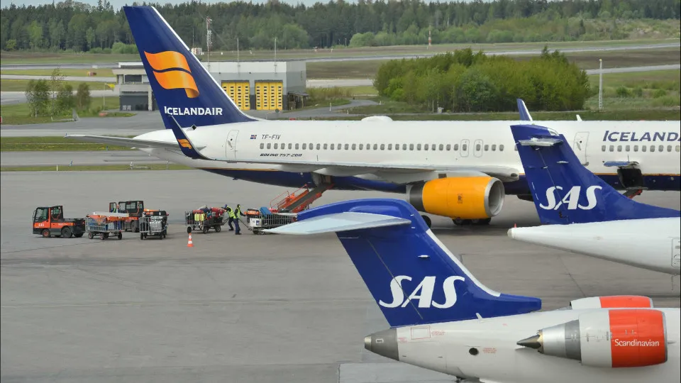 Companhia aérea SAS sobe tarifas devido ao aumento do preço