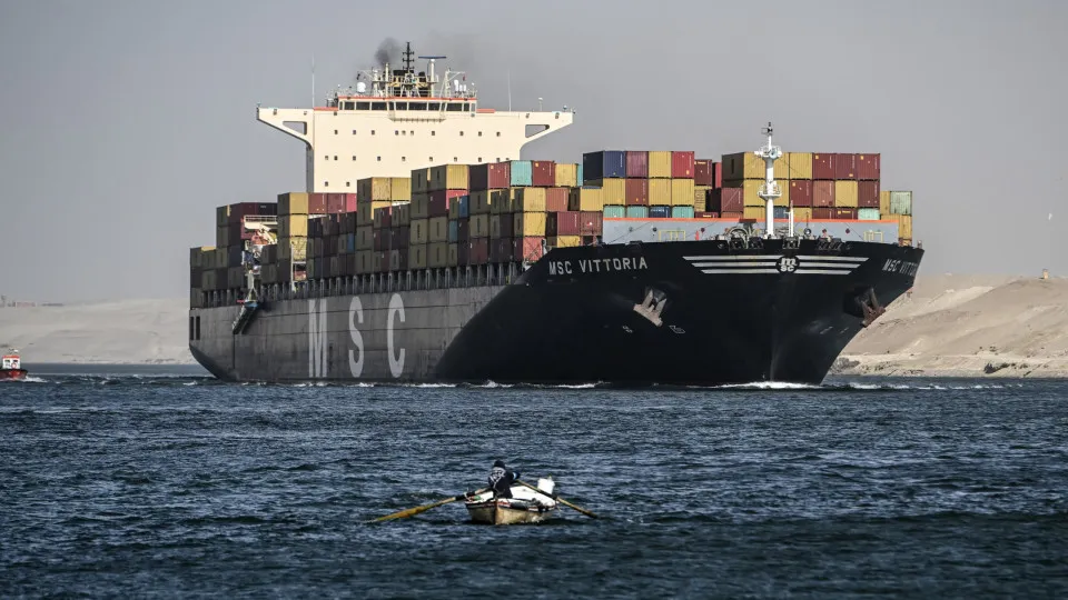 Companhia de transporte marítimo MSC cancela viagens ao