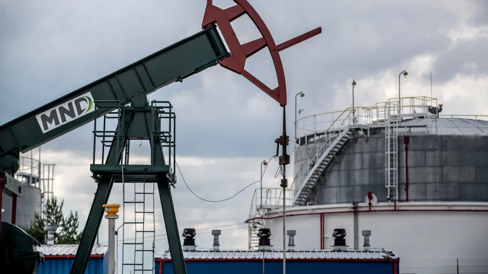Cotação do Brent para entrega em maio sobe 3,20% para 103,42