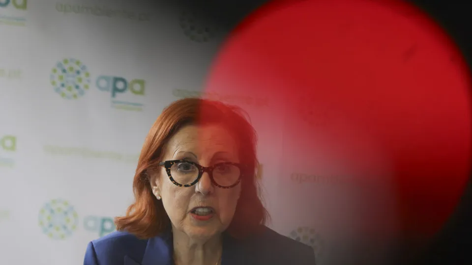 Crise? "Precisamos de pensar" em poupar combustíveis, luz e