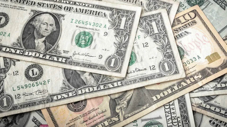 Défice comercial dos Estados Unidos cai 25,3% em janeiro
