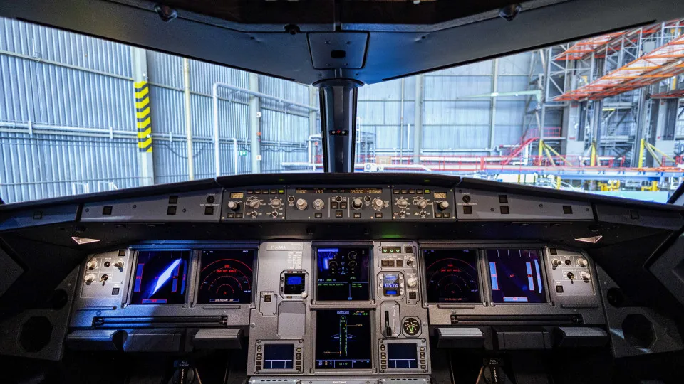 Empresa de leasing AerCap compra 100 aeronaves da Airbus