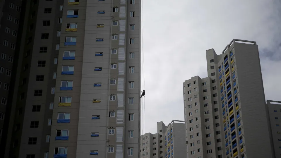 Empréstimo da casa? Euribor se mantém a 3 meses, cai a 6 e
