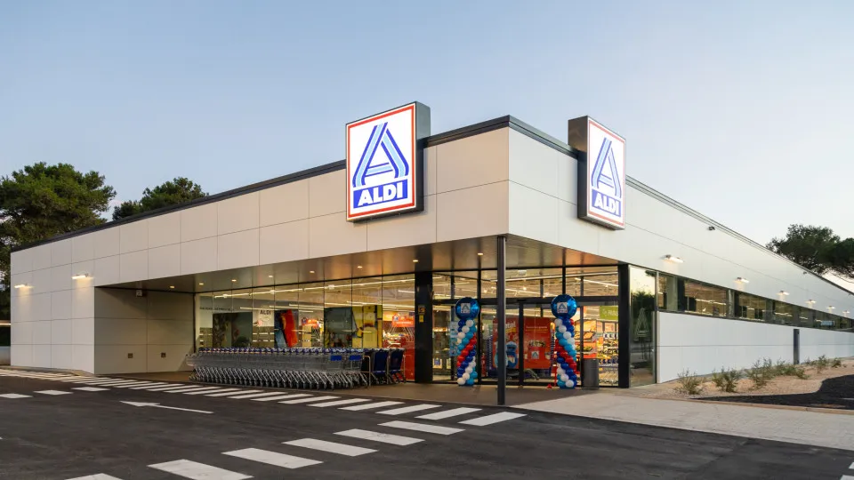 "Estreia da marca neste município". Aldi abre 1ª loja de
