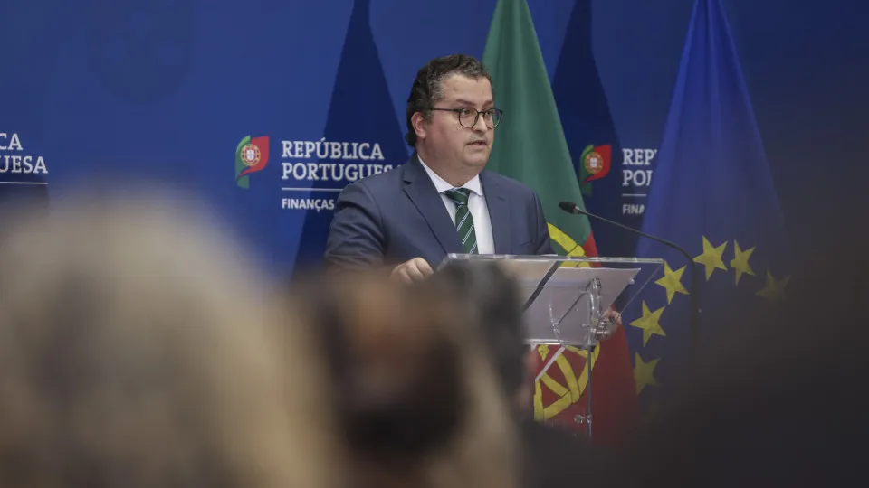 Excedente dá "margem para responder às crises das