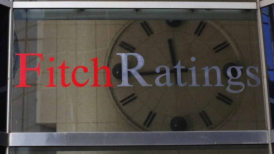 Fitch avisa: Volatilidade dos preços da eletricidade deve