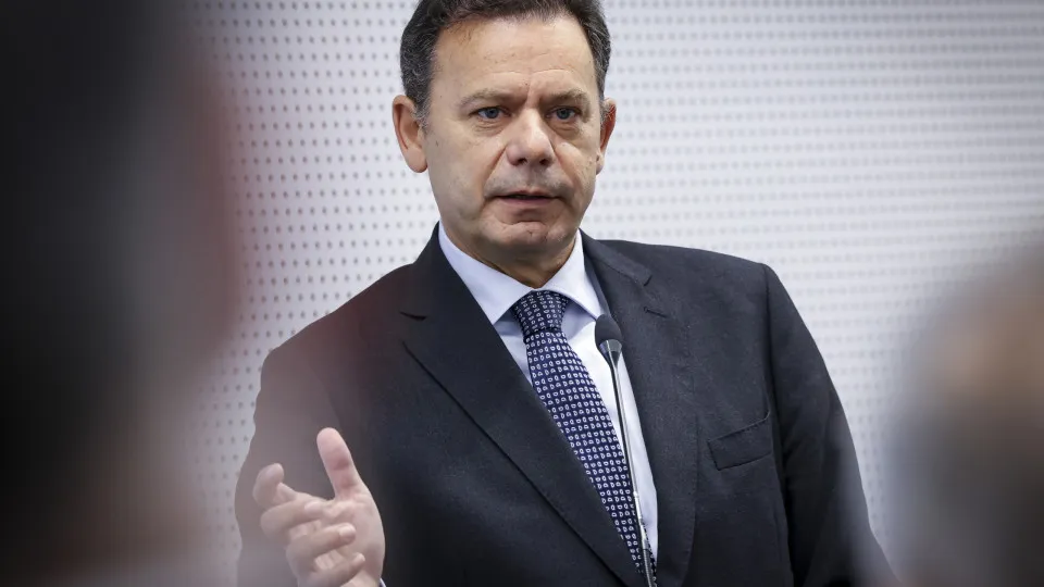 Governo sobe apoio para o gás e dá desconto no gasóleo