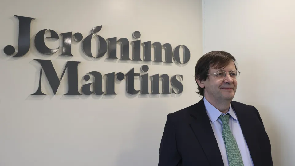 Lucro da Jerónimo Martins sobe 8% em 2025 para 646 milhões