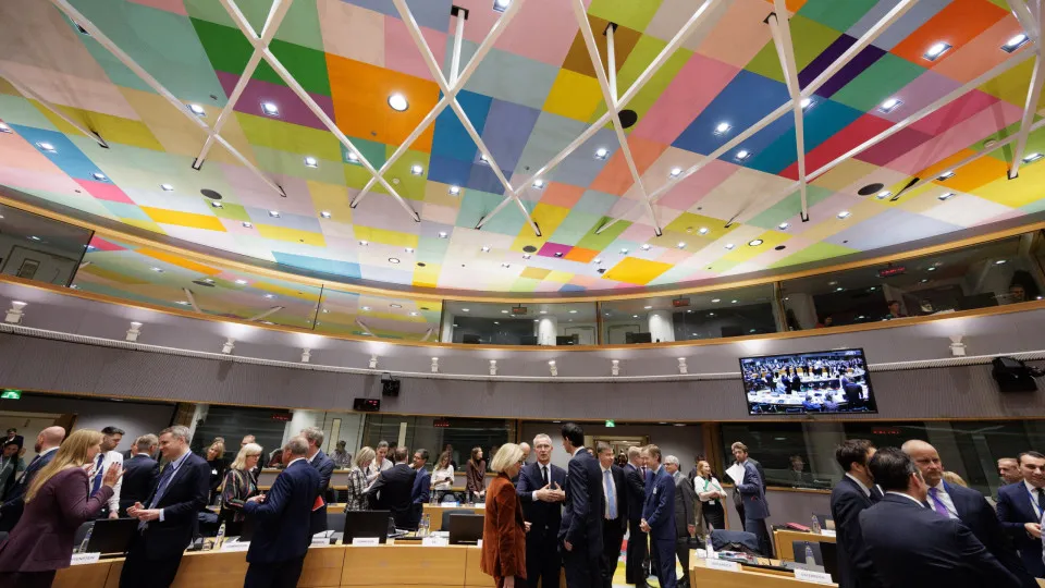 Ministro das Finanças da zona euro discutem hoje impactos da