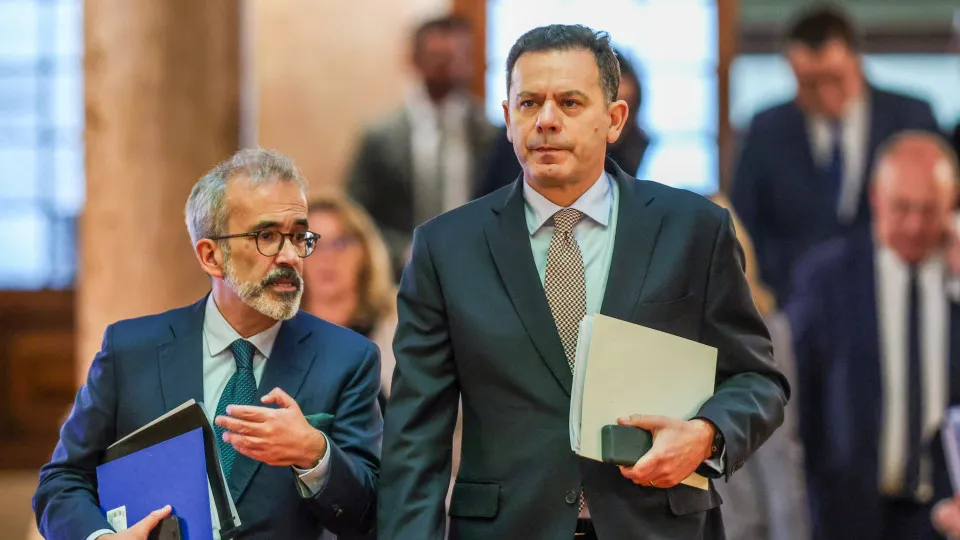 Montenegro admite avançar com desconto extraordinário e
