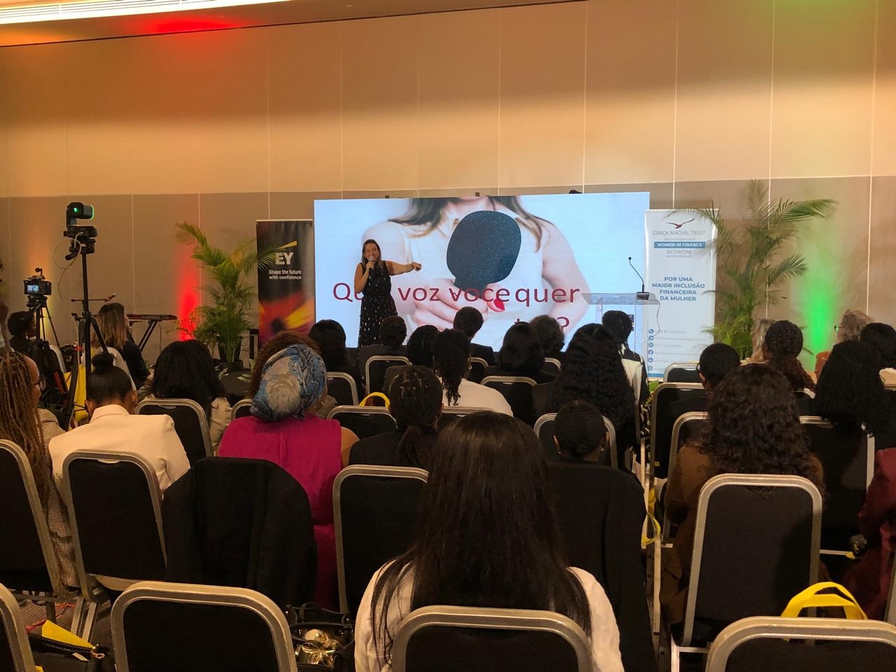 Mulheres Reforçam Liderança no Mundo Empresarial Através do