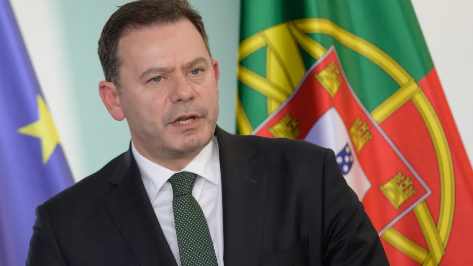 "Não está programada intervenção no IVA, nem no cabaz