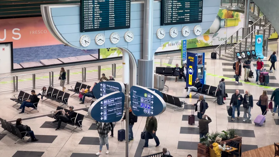 Plano de expansão do aeroporto do Porto tem de ser concluído