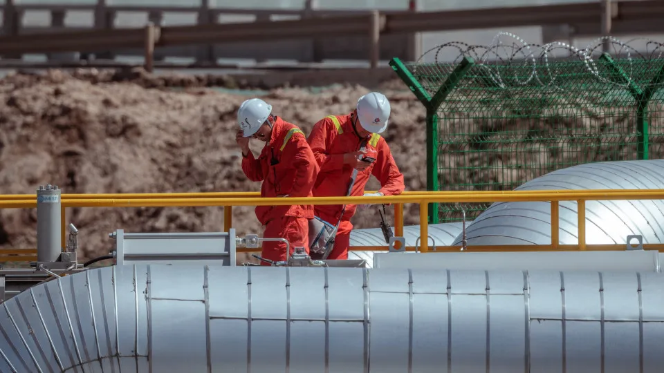 Preço do gás natural cai mais de 15% para 47 euros