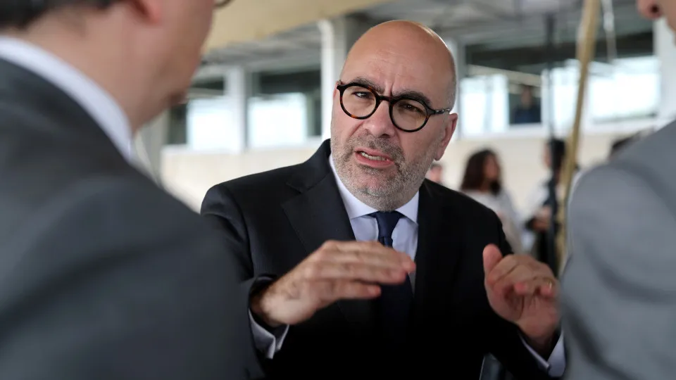 Privatização da TAP e novo aeroporto avançam "em velocidade