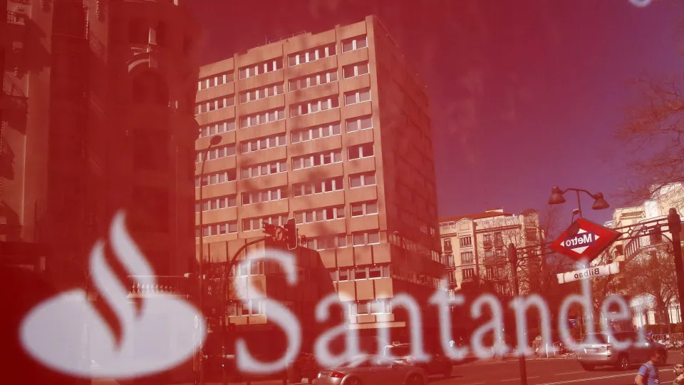 Santander pagou mais de R$ 1 milhão a 458 executivos