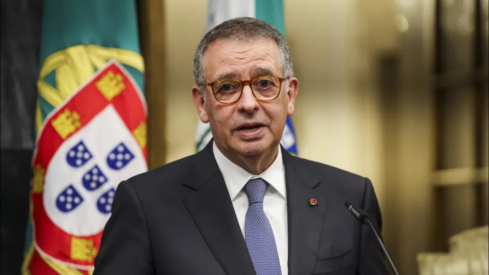 Seguro promulga Fundo para Transportes (mas deixa alerta)