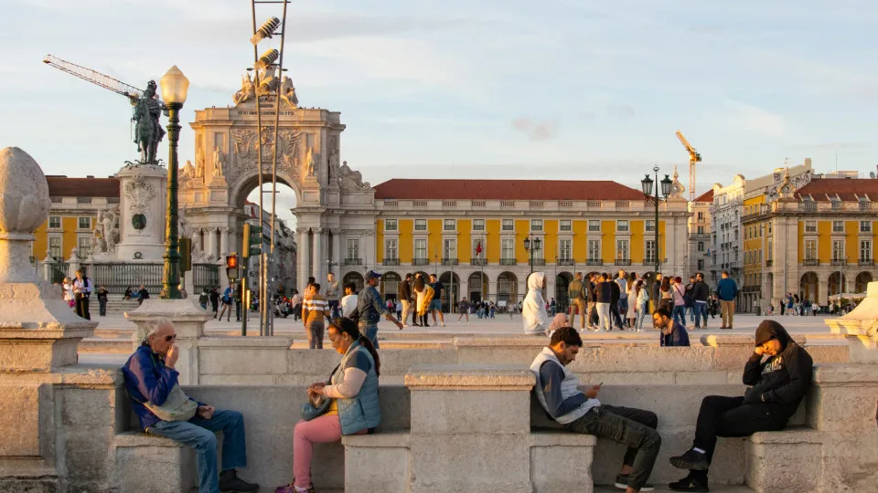 "Sempre que o mundo treme, pagamos a fatura": O impacto por