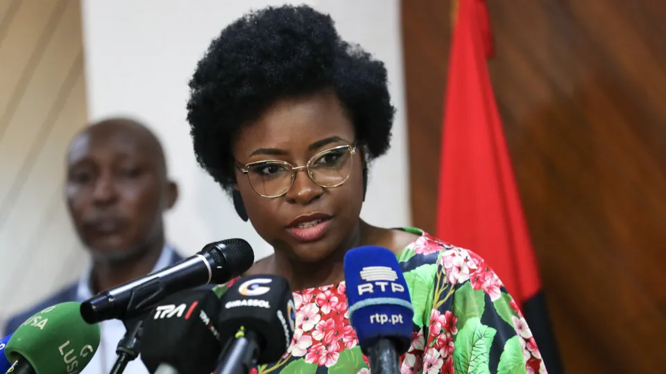 Angola atribui a "relação laboral" discrepância na execução