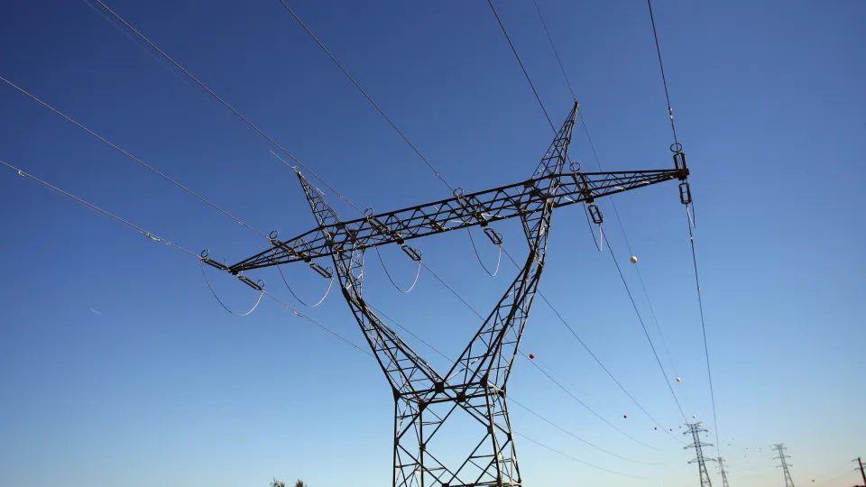 Angola e Namíbia avançam para interligação elétrica após