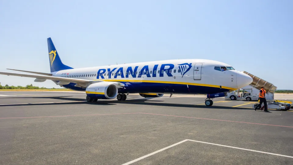 Atenção, passageiros: Ryanair mudará tempos de check-in e