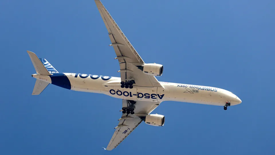 Bruxelas aprova empresa comum para manutenção de aeronaves