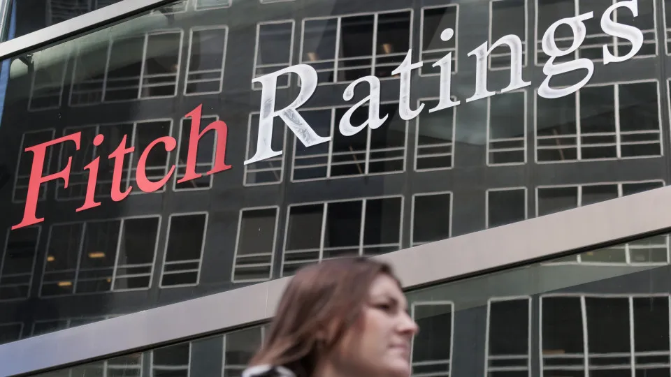 Cabo Verde. Fitch melhora perspectiva para positiva e mantém