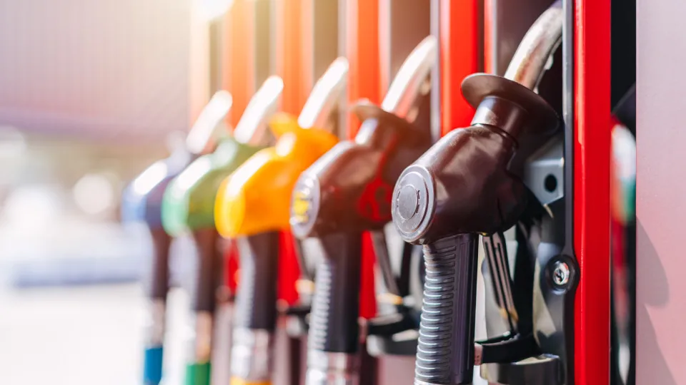 Combustíveis devem voltar a encarecer na próxima semana: