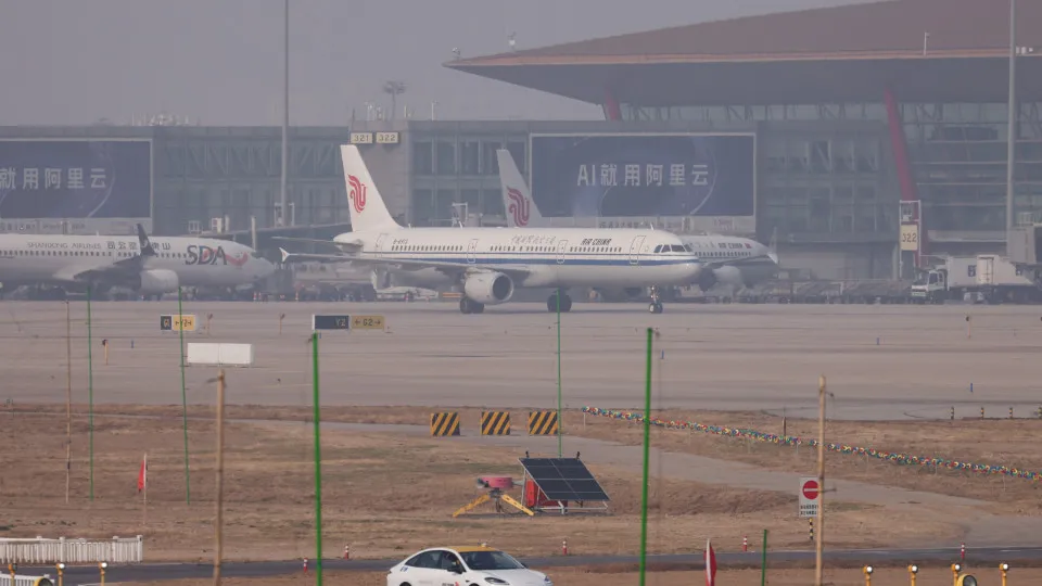 Companhias aéreas da China aplicam sobretaxa de combustível